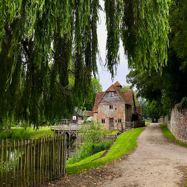 Mapledurham Watermill meets Black Sabbath